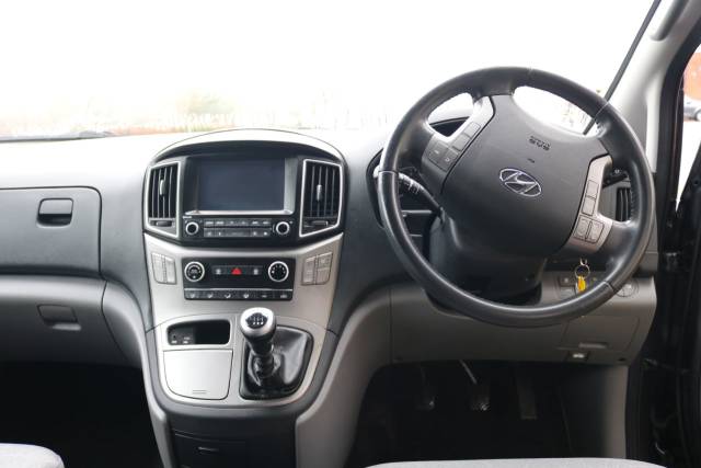 2019 Hyundai I800 2.5 SE Nav CRDi Turbo Diesel 8 seater