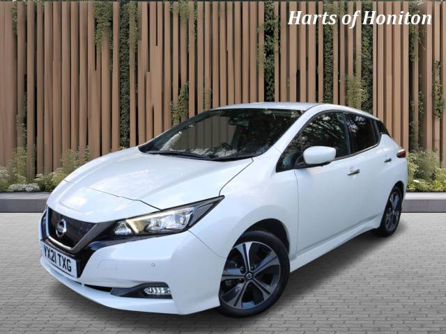 Nissan Leaf 0.0 Tekna 40kWh 110kW Electric Auto Hatchback Electric White