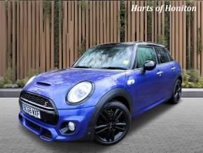 MINI HATCHBACK 2018 (68) at Harts of Honiton Honiton