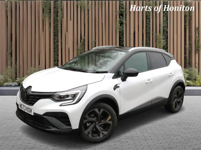 Renault Captur 1.6 E-Tech Engineered Plug-in hybrid Auto Hatchback Petrol / Electric Hybrid White/black Roof