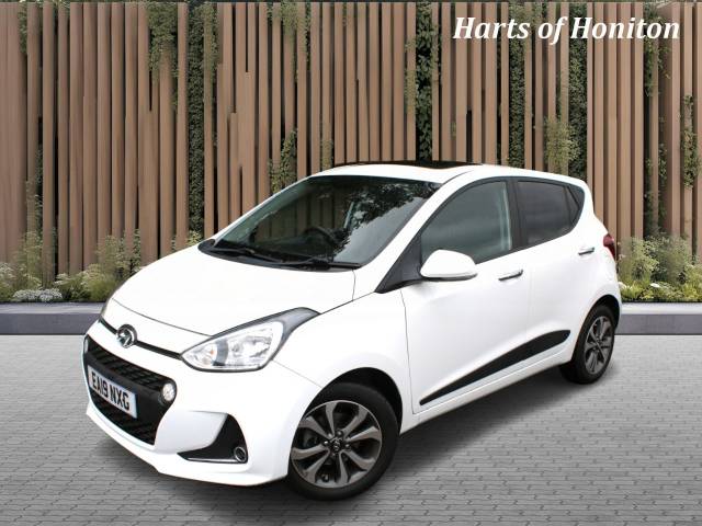 Hyundai i10 1.2 SE Premium 5DR Auto Hatchback Petrol White