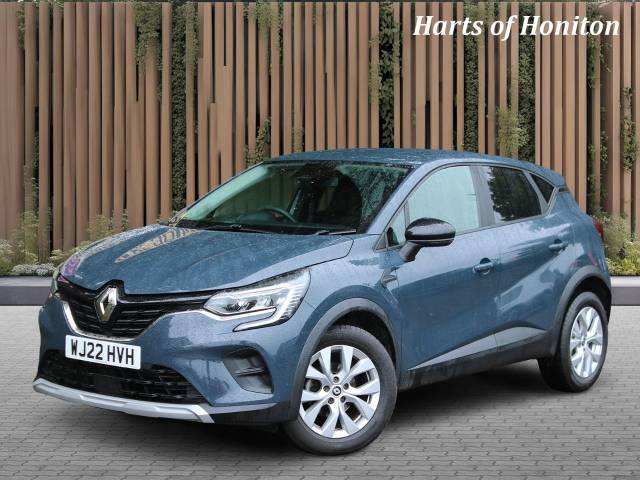 Renault Captur 1.3 Iconic TCE 140 Petrol Turbo Hatchback Petrol Blue