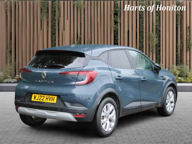 2022 Renault Captur 1.3 Iconic TCE 140 Petrol Turbo