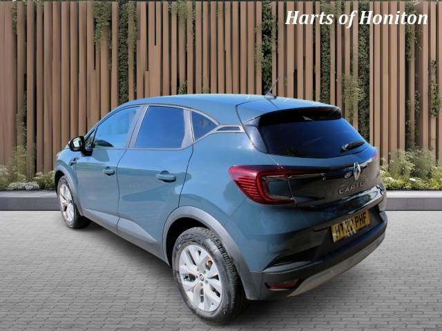 2022 Renault Captur 1.0 Iconic Edition TCE 90 Petrol Turbo