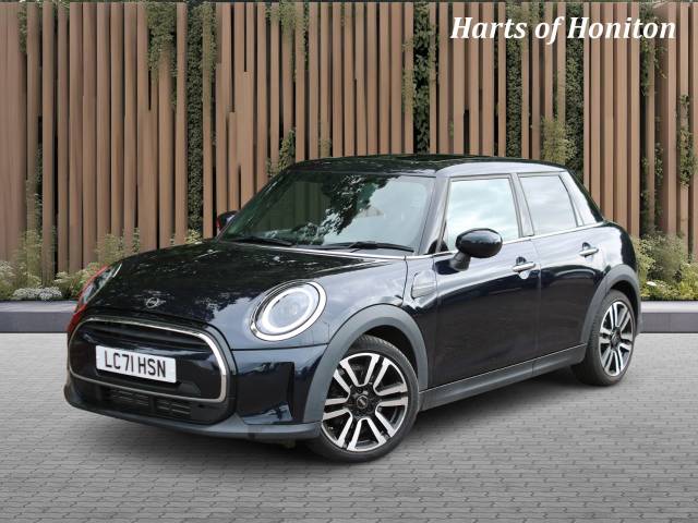 Mini Hatchback 1.5 Cooper Exclusive 5DR Auto Hatchback Petrol Blue/black Roof