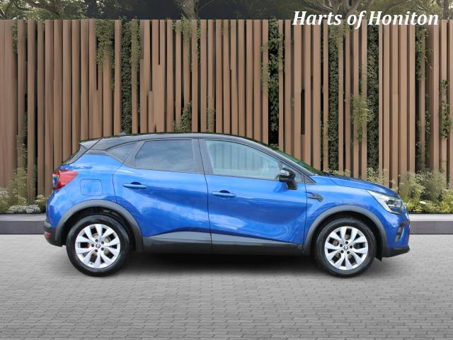 2022 Renault Captur 1.3 Iconic TCE 140 Petrol Turbo EDC Auto