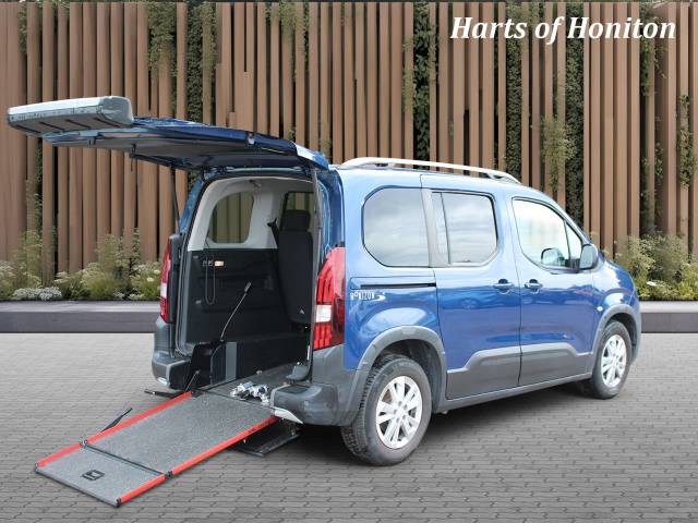Peugeot Rifter 1.5 Allure Premium Blue HDi 100 Wheelchair Adapted Vehicle MPV Diesel Blue